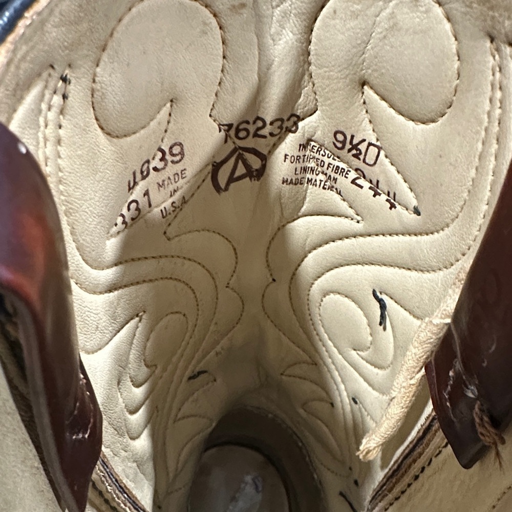 *ACME* Vintage Dark Cherry Leather Western Cowboy Western Boots 4939 Size 9.5 - Picture 13 of 14